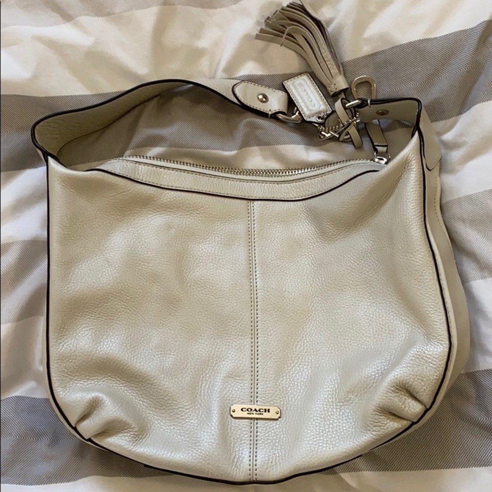NWOT Pearl Coach Purse